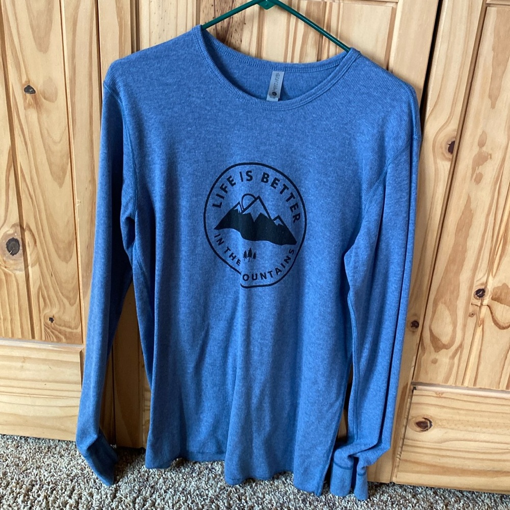 Women’s Henley size large